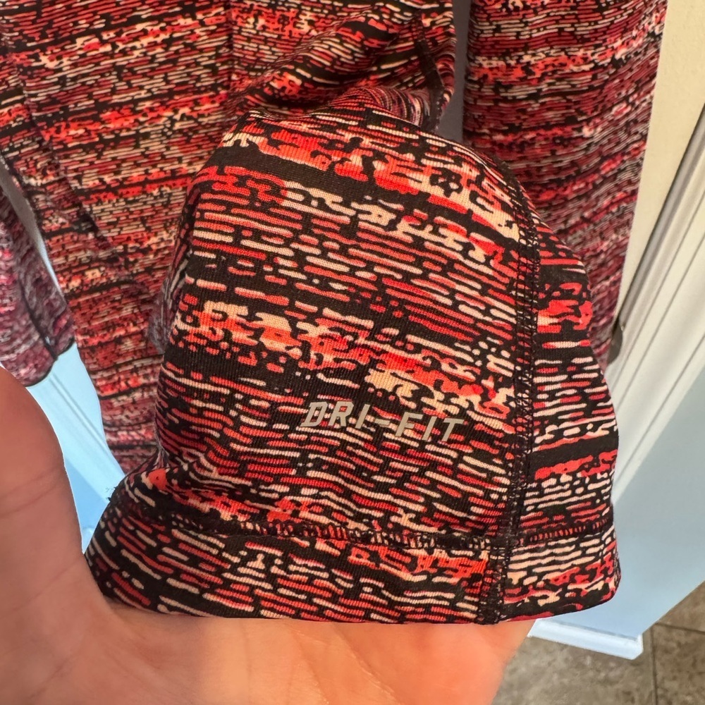 Nike Pro Dri-FIT Red and Black Top, medium - Picture 6 of 7